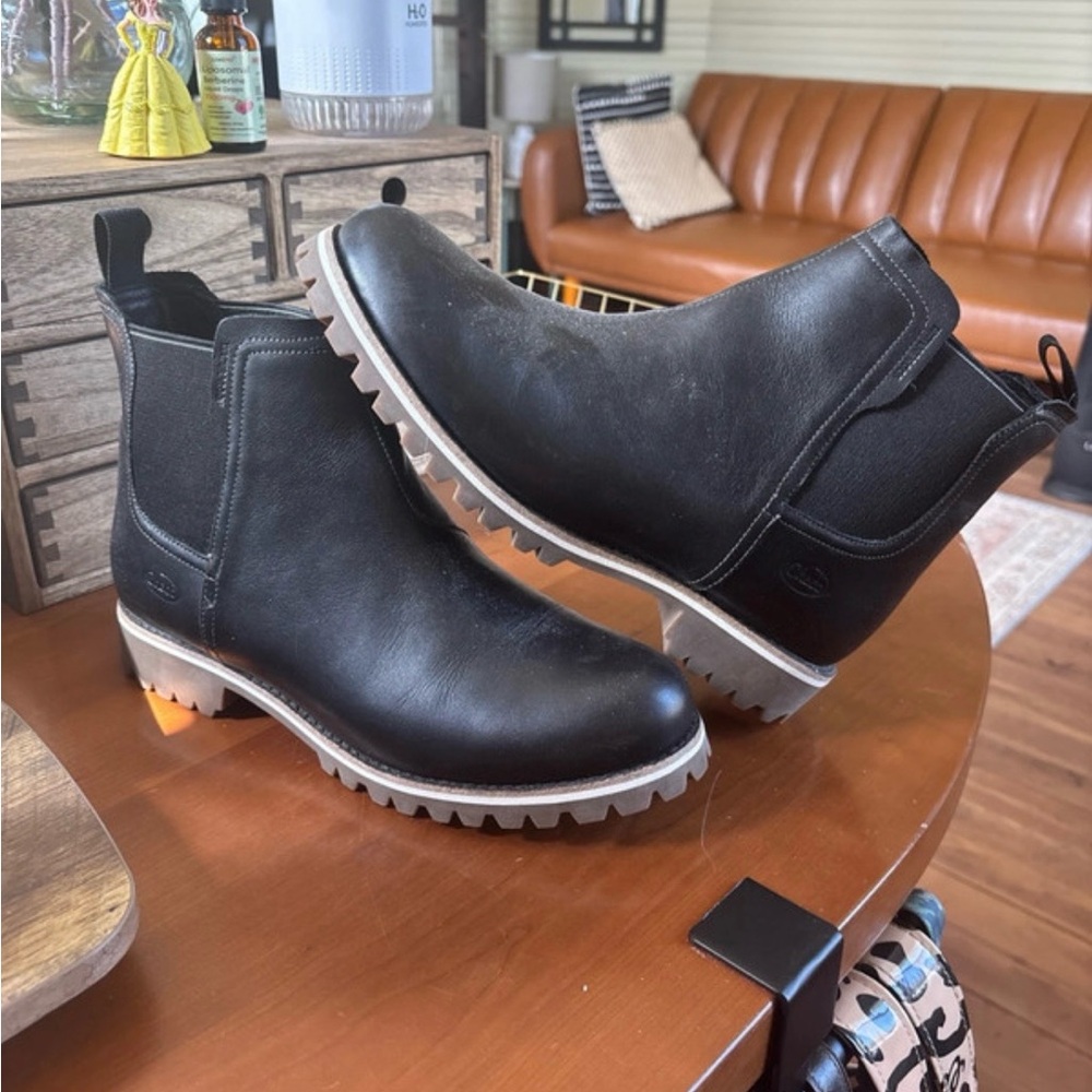 Woman’s Chaco Boots — Slip-On Ankle Boot